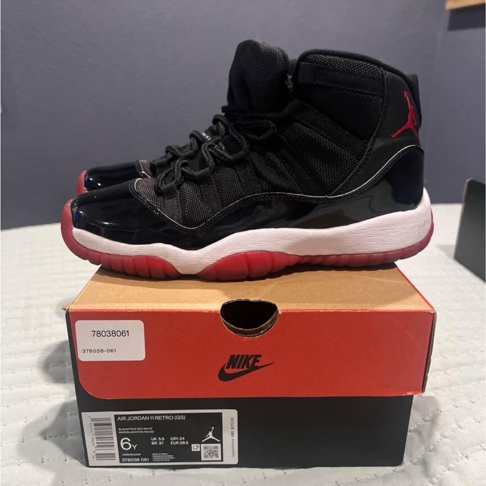 Nike Air Jordan 11 Breds